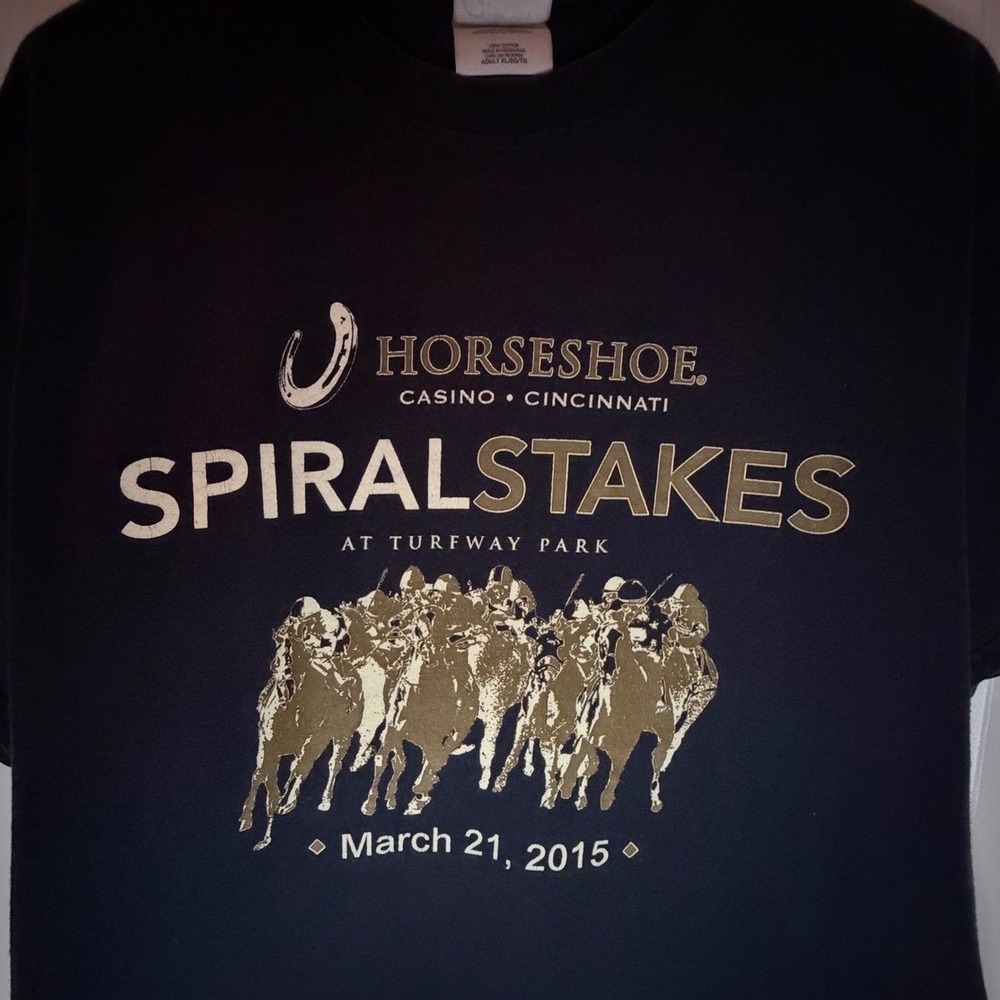 Port and Company Mens Spiral Stakes 2015 Horse Racing T-Shirt Black XL Horseshoe